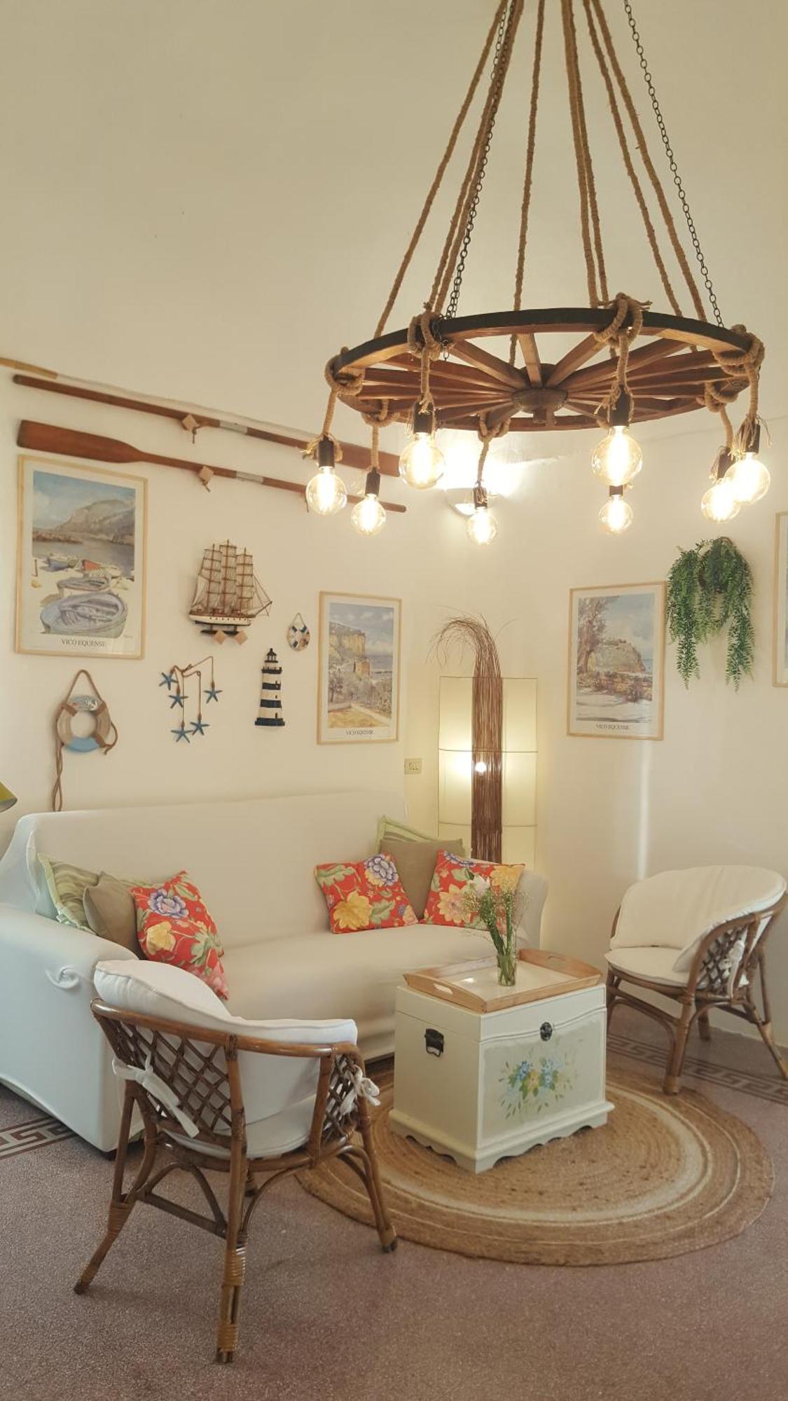 Mirailmare Guesthouse Вико-Экуенсе Экстерьер фото